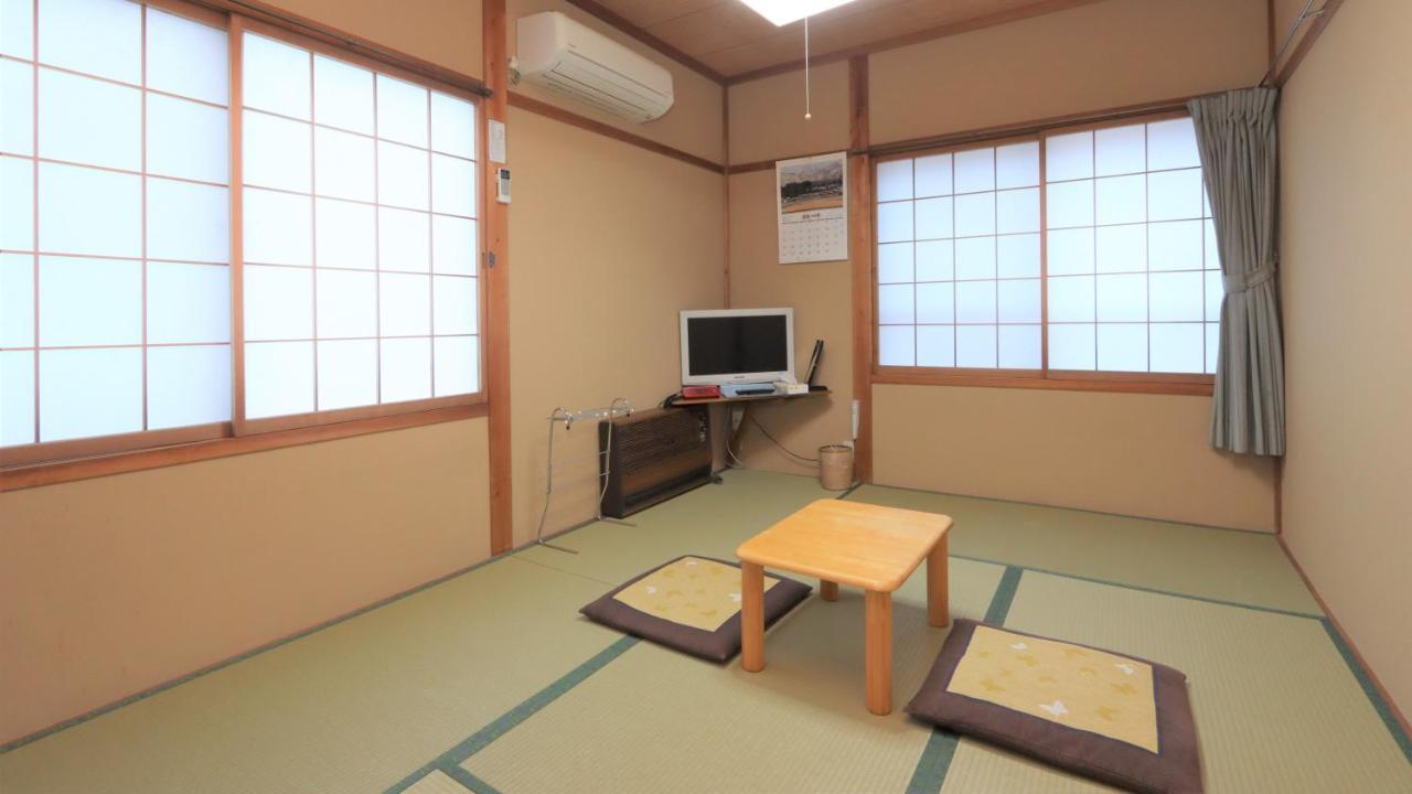 Minshuku Iwatakan Takayama  Exterior photo