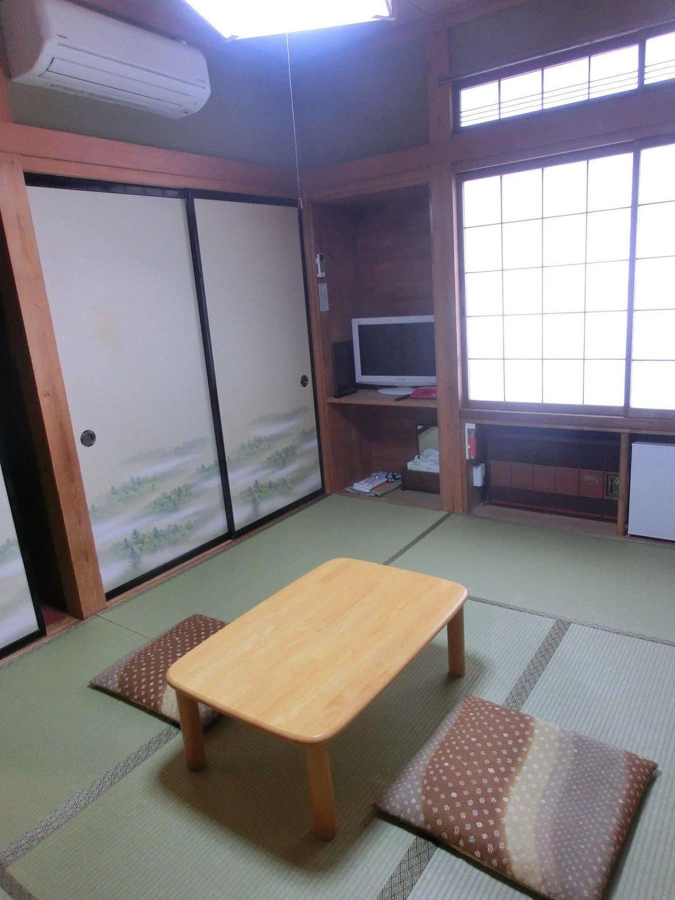 Minshuku Iwatakan Takayama  Exterior photo